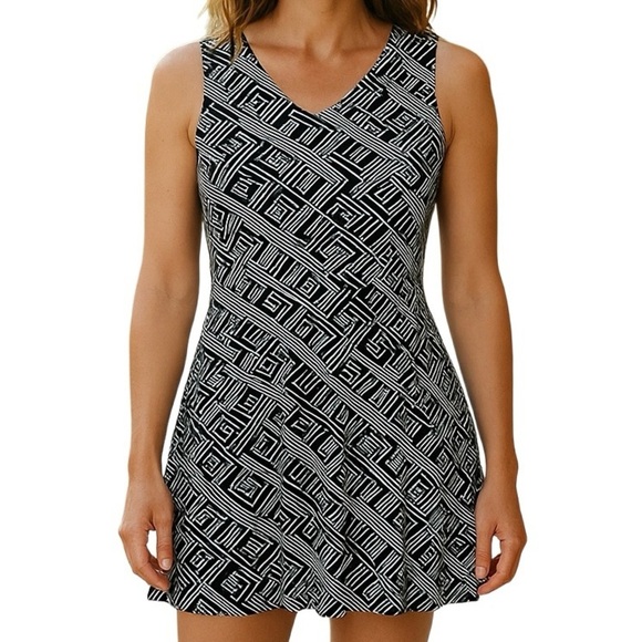 Studio Works Dresses & Skirts - STUDIO WORKS Dress Black and White Geometric Pull over V-neck Sleeveless Large